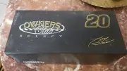 Tony Stewart #20 HOME DEPOT 2007 Monte Carlo SS Owners Club Select 1:24 Action
