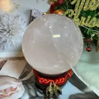 在飛比找momo購物網優惠-【千奇國際精品】超美 粉透☆天然星光粉晶球 36號357公克