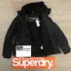 跩狗嚴選 極度乾燥 Superdry 男款 黑中黑 完全黑 黑灰 背後有線 風衣 刷毛 三拉鍊外套 黑水鬼