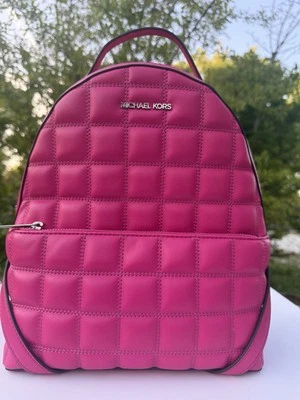 Michael Kors Sheila Medium Front Pocket Backpack No. Leather Material Vegan