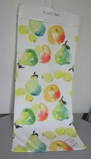 NEW Maison St. Claire Fine Linens Pears & Apples Fruit Table Runner 16" x 72"
