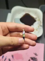 Diorama Scene Props Resin 1:87 Moving Company Girl Figure Painted Mini Doll Toys