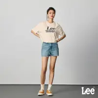 在飛比找Yahoo奇摩購物中心優惠-Lee 女款 涼感 微刷破牛仔短褲 中藍洗水