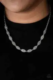 Necklace Paparazzi- Daisy Dream-Silver- Flower