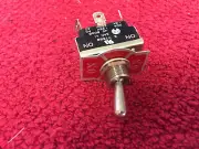 TOGGLE SWITCH ON-ON DPDT 5 PRONG 20a 125v WITH FACE PLATE NOS