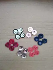 23 PCS Ceylon Plastic Handmade Sewing Crafts Scrap Buttons New