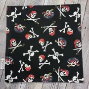 EDC HANK W/MICROFIBER BACK 9” - SKULL AND CROSSBONES PIRATE SWARDS HANDKERCHIEF