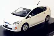 1/43 Toyota Prius pearl white Diecast Car Model Collection