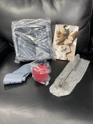 New Nuwave 17 Pc. Silicone Bakeware Set With Bonus Whisk And Baking Book