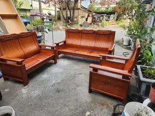 [閣樓二手傢俱] (售出)台南二手家具 閣樓 木沙發 特價12800