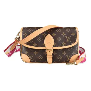 LV M46049 DIANE 花紋LOGO寬版背帶設計Monogram帆布滾邊牛皮手提斜背包(咖啡x桃紅)