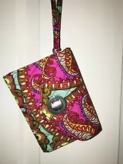 Vera Bradley **RESORT MEDALLION** Your Turn SmartPhone Wristlet NWT