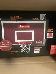 SUPREME®/SPALDING® MINI BASKETBALL HOOP