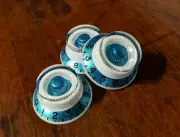 3 Guitar CTS 24 Spline Top Hat Knobs... Topaz Metallic/White.. JAT C.G.P