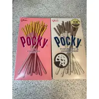 在飛比找蝦皮購物優惠-（出清）POCKY 百奇 草莓棒/ 牛奶餅乾棒  買5盒贈送