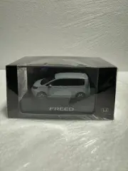 1/43 Hondafreed Fjord Mist Pearl Color Sample Dealer Model Minicar