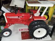 ERTL Cockshutt 1655 Tractor "White" 1994 Sugar Valley Farm Toy Show 1/16 NIB