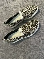 Clark’s Cloud Steppers Slip On Leopard Print Shoes 9W NEW in Box