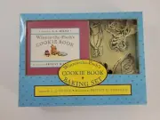 Winnie the Pooh's Cookie Book Baking Set Cookbook Cookie Cutter Tigger Eeyore