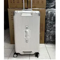 在飛比找PChome24h購物優惠-Travelines 28寸行李箱防盜鋁框磨砂ABS抗刮36