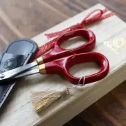 Cohana Fine Small Scissors w/ Natural Urushi Lacquer & Gold Makie Vermilion Red