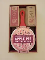 NIB Deacon Family Farms Apple Pie Baking Kit with Mix valentine red