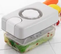 在飛比找Yahoo!奇摩拍賣優惠-日本製 好品質  可加壓醃菜盒子日韓式泡菜醬菜醃蔬菜頭蘿蔔盒