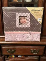 (1) The Paper Studio CoCo w/Window Embossed Post Bound 12 x 12 Scrapbook Album