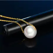 Elegant Pearl Necklace with Lock Collar Chain