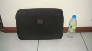 全新 Tumi 大筆電保護包+零件筆袋包.Porter Montblanc Dunhill. LV .Rimowa