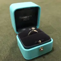 在飛比找蝦皮購物優惠-Tiffany & Co 經典白金六爪鉑金鑽戒蒂芬妮求婚戒指