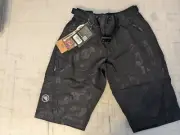 Endura Women's Hummvee Shorts - S small w/liner Black Pattern Baggy