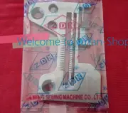 JUKI 6704 OVERLOCK SERGER NEEDLE PLATE R4200-JOD-EOO #T1415 YS