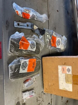 50626-83 harley Davidson passenger floorboard kit FXRT FLH FXR FLT