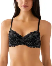 b. tempt'd by Wacoal Feeling Famous Balconette Bra