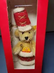 Steiff Original Teddybar Red Drummer Bear NRFB Made In Germany