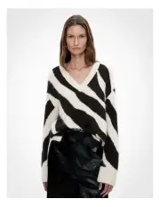 [Witchery] Fluffy V Neck Knit in Zebra Print