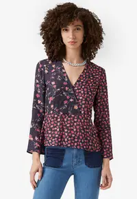 在飛比找ZALORA購物網優惠-Daisy Petals Mix Drape Blouse