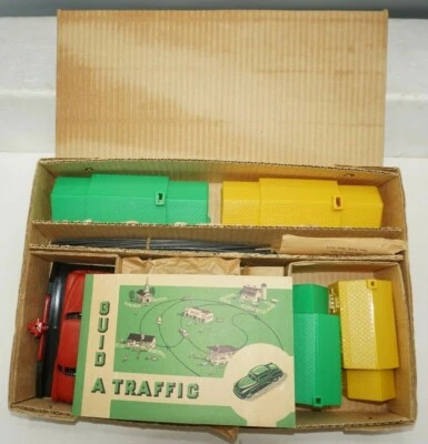 VINTAGE MARX WIND-UP W/ORIG. KEYS GUID-A-TRAFFIC TOY BUICK CAR OB MADE IN USA
