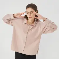 在飛比找momo購物網優惠-【GIORDANO 佐丹奴】女裝寬鬆彈力長袖襯衫(02 淺棕