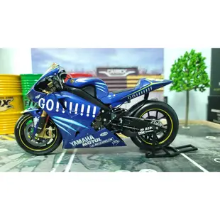 Minichamps 1/12 1:12 2004 Yamaha M1 Rossi 羅西人車組模型