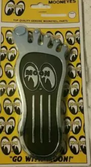 MOONEYES GAS PEDAL COVER SMALL FOOT RAT HOT ROD Dune Buggy R3034S FREE SHIPPING