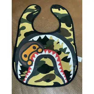 BAPE MILO 黃鯊魚嬰兒幼童口水巾 圍兜兜