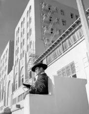 Richard Webb portrays deputy chief Don Jagger Border Patrol 1959 Old TV Photo 9
