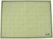 Portable Folding A2 Self Healing Cutting Mat with Grid Lines, Ideal for Paper, Leather, Fabric Crafts and Carving, Includes Non Slip Design, Functions as (Green)