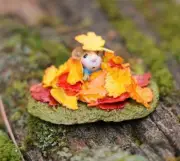 Wee Forest Folk Miniature Figurine M-494 - Autumn Frolic