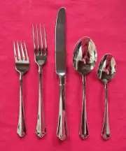 Oneida JUILLIARD Glossy 90 Piece Stainless Flatware Set, Service for 12 - NEW!