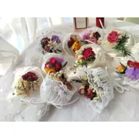 在飛比找蝦皮購物優惠-台灣出貨🔥迷你乾燥花 玫瑰滿天星小花束 伴手禮禮盒 裝飾 汽