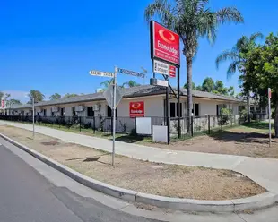 莫里溫泉伊康汽車旅館Econo Lodge Moree Spa Motor Inn