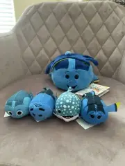 NWT Disney 2016 Tsum Tsum Finding Dory Carrier Bag Set- Dory & 4 Mini Plush